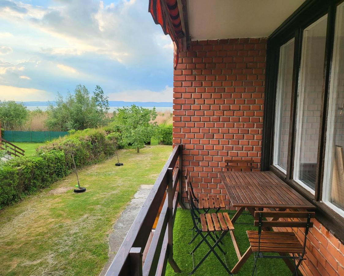 Balatonic Apartman Zamárdi Екстериор снимка