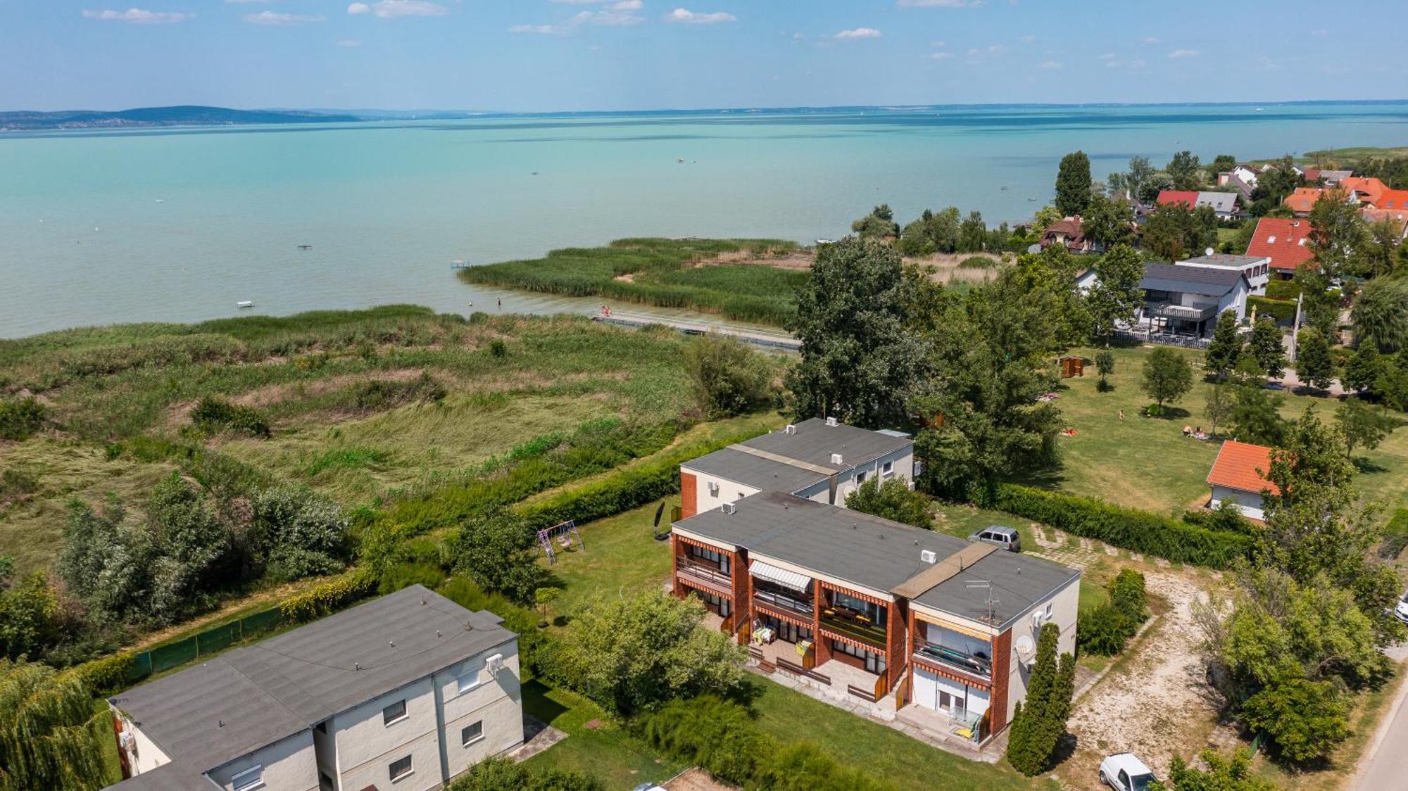 Balatonic Apartman Zamárdi Екстериор снимка