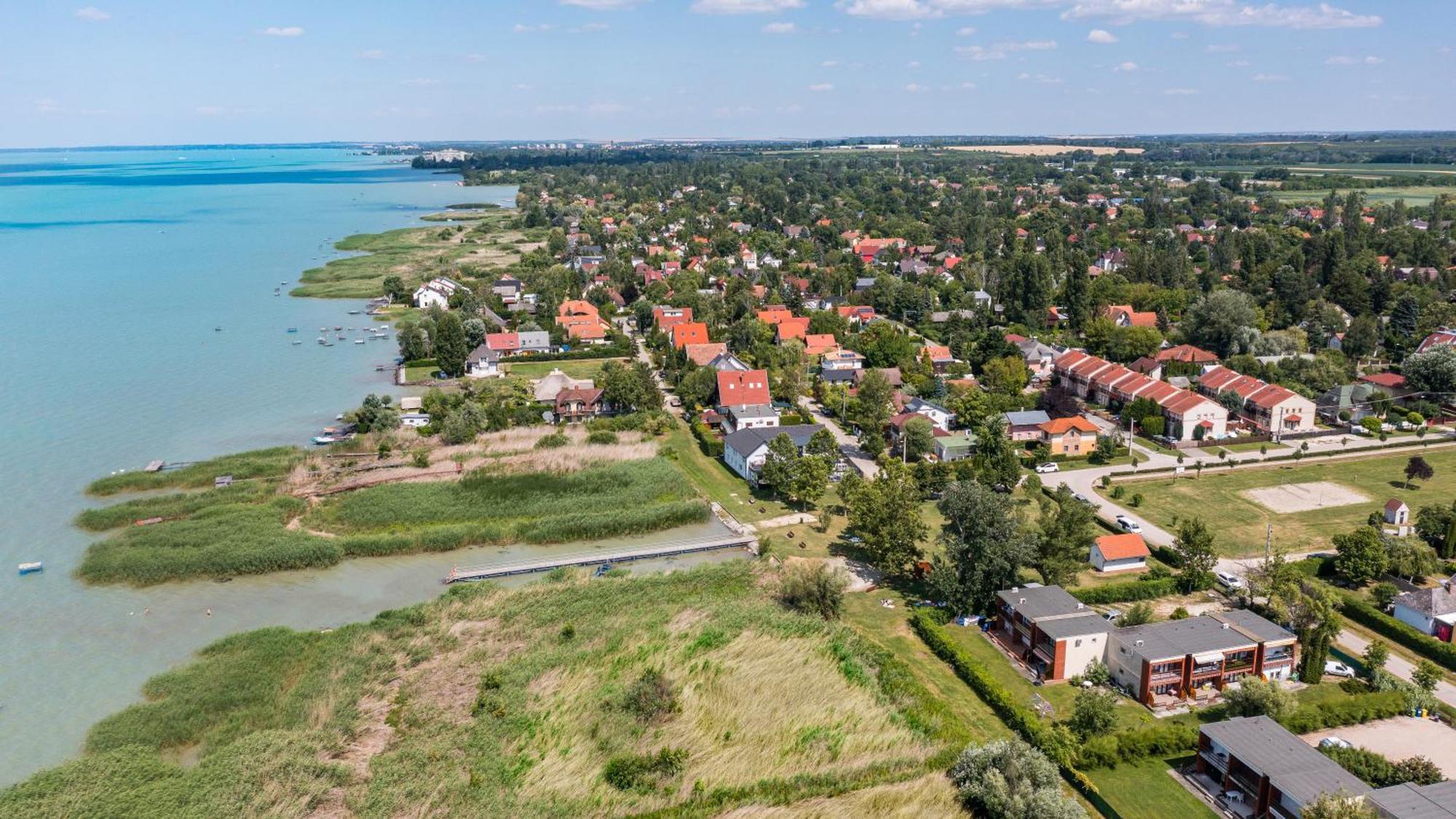Balatonic Apartman Zamárdi Екстериор снимка